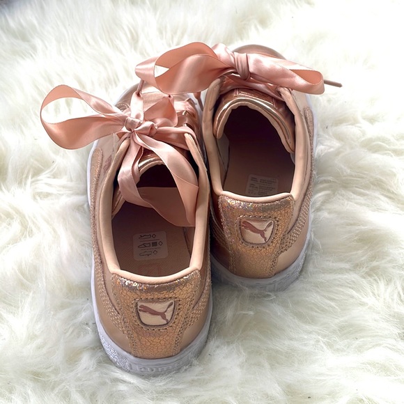 Size 4.5 uk rose gold Puma sneakers - Picture 4 of 5